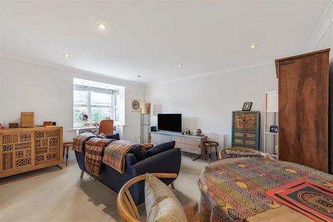 undefined, Dovecote Gardens, London SW14