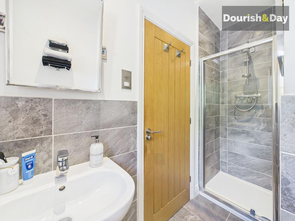 Ensuite Shower Room