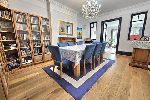 6 bedroom semi-detached house for sale, Tuffley Avenue, Gloucester