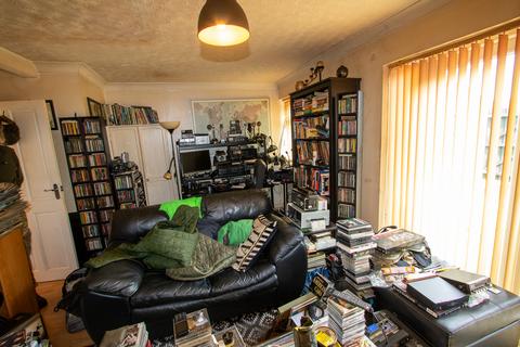 3 bedroom end of terrace house for sale, Sheffield Close, Great Sankey WA5