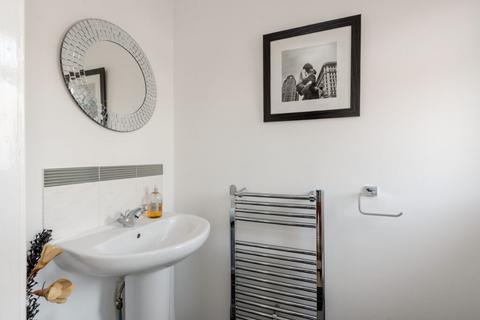 34 Carnbee Park, Edinburgh, EH16 6GH