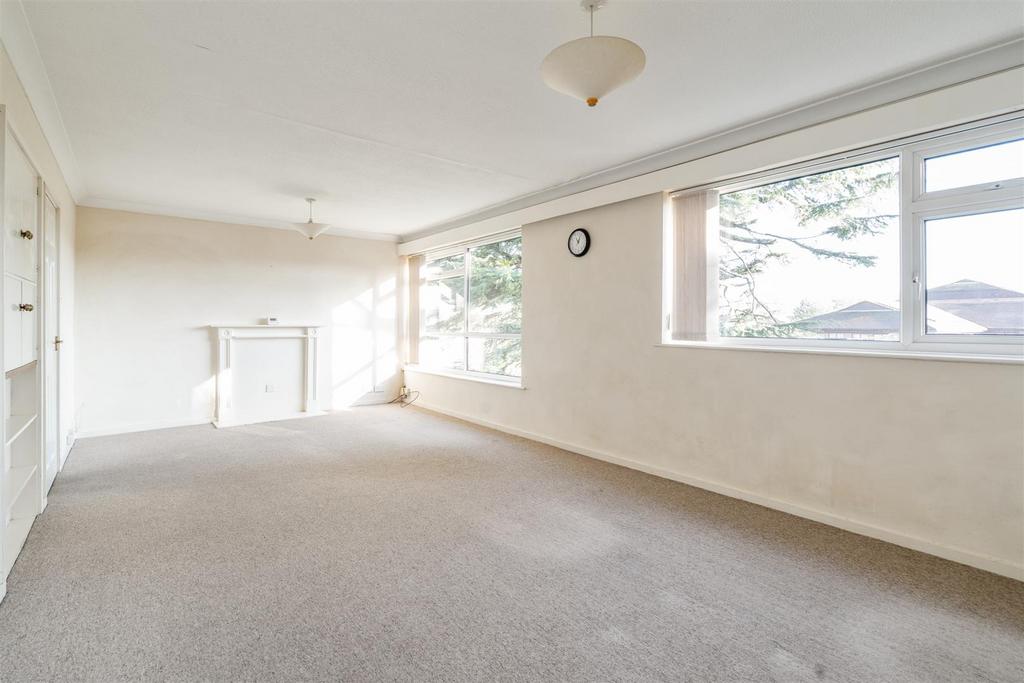 6 Keresley Close 4.jpg