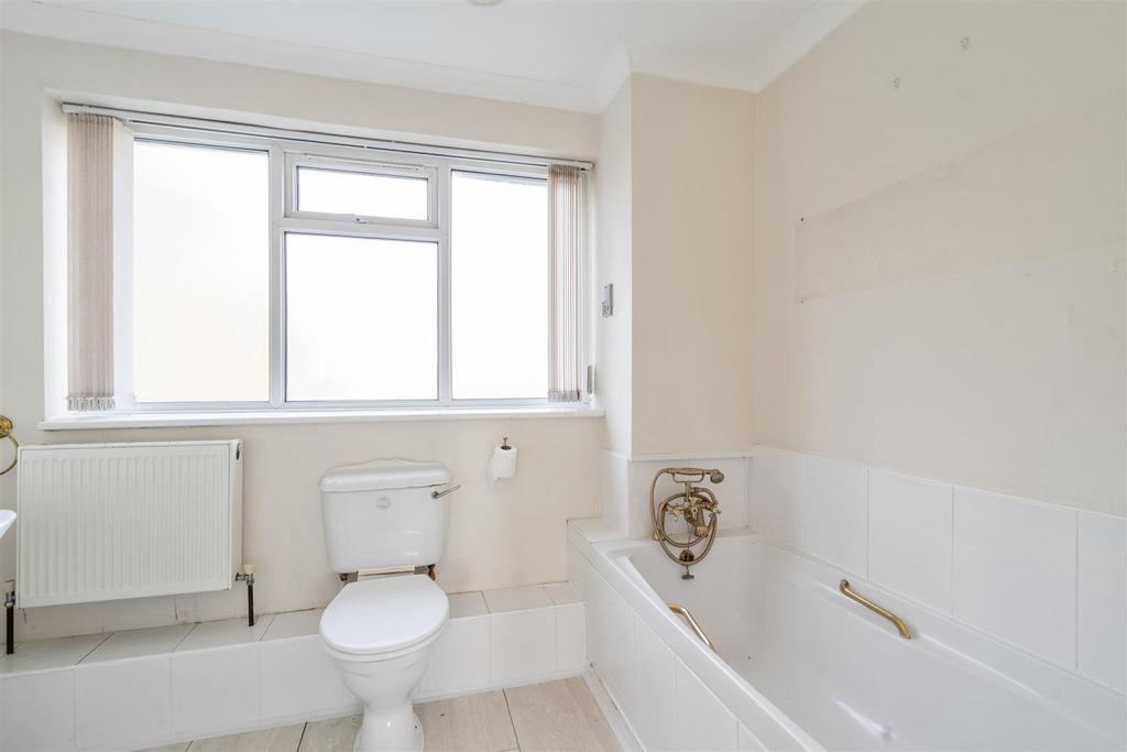 6 Keresley Close 10.jpg