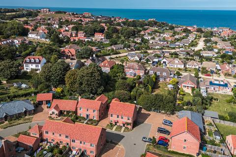undefined, A Charming Chain Free Coastal Property in Mundesley