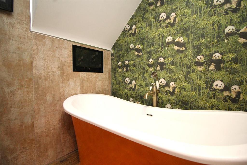Bath.JPG