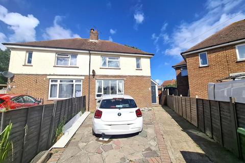 14 Bellscroft Close, Littlehampton, BN17 6EA