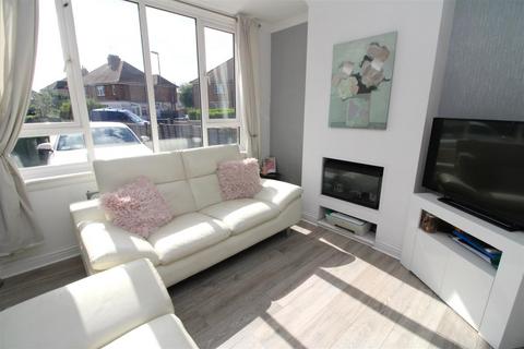 14 Bellscroft Close, Littlehampton, BN17 6EA