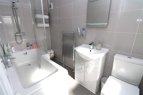 14 Bellscroft Close, Littlehampton, BN17 6EA