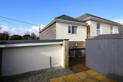 2 bedroom terraced house for sale, Saltash Road, Callington