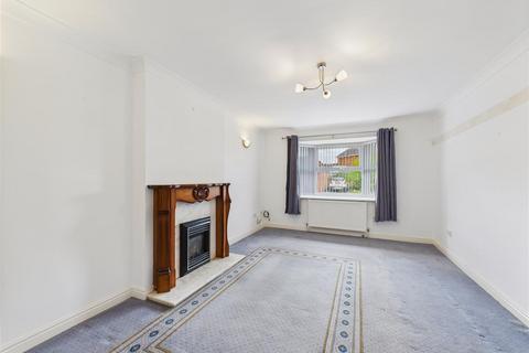 undefined, Aspen Close, Hull
