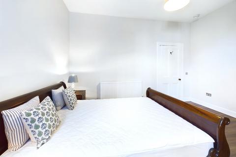 2 bedroom apartment to rent, Queens Park Avenue, Meadowbank, Edinburgh, EH8