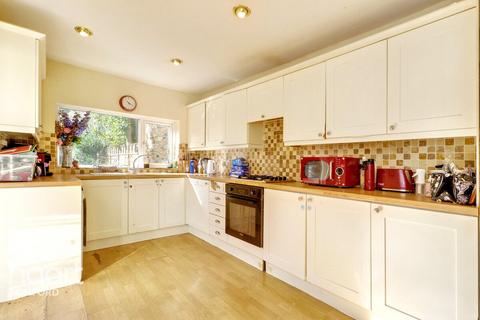 85 Forest Road, Romford, RM7 8DU