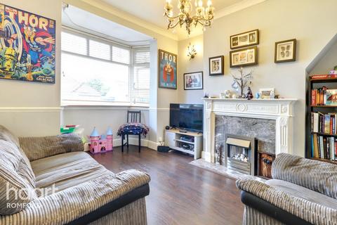 85 Forest Road, Romford, RM7 8DU