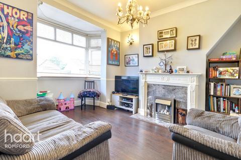 85 Forest Road, Romford, RM7 8DU