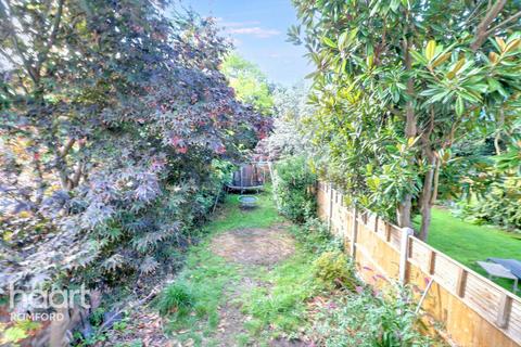 85 Forest Road, Romford, RM7 8DU