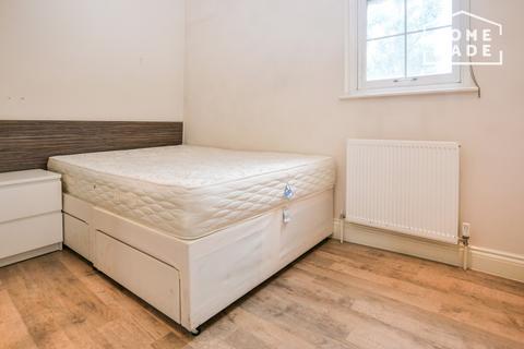 2 bedroom flat to rent, Tottenham Street, Fitzrovia, W1T
