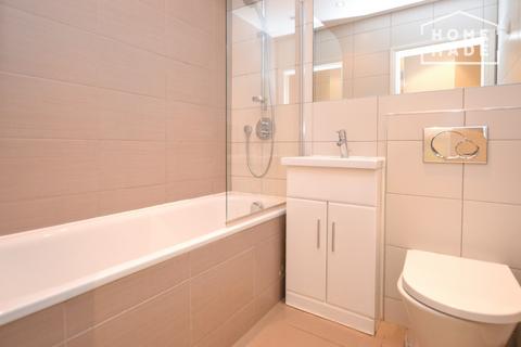 2 bedroom flat to rent, Tottenham Street, Fitzrovia, W1T