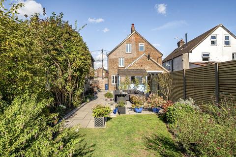 undefined, George Road, Milford, Godalming, GU8