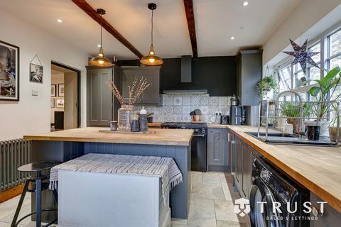 undefined, Huddersfield Road, Mirfield, WF14