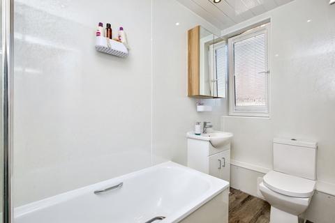 40 Pilton Drive, Edinburgh, EH5 2HQ