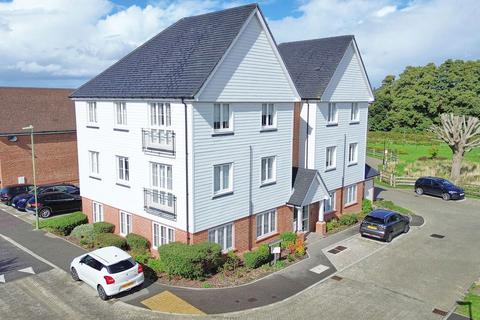 1 bedroom flat for sale, Almond House, Mulberry Walk , Fleet GU51