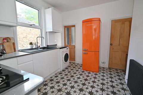 116 Third Cross Road, Twickenham, TW2 5EA