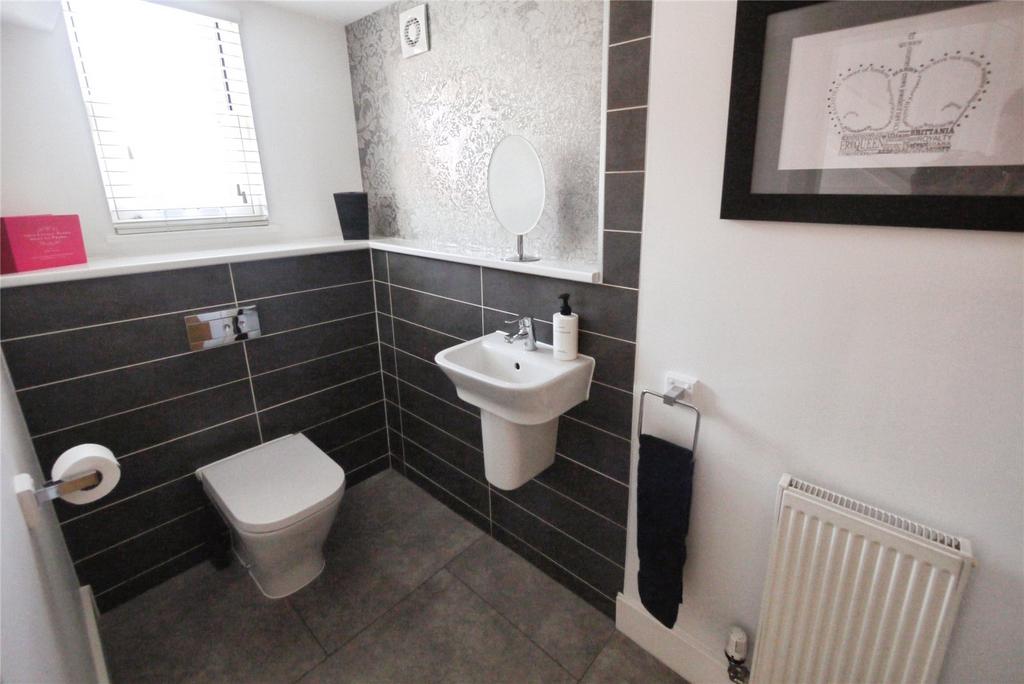 Cloakroom/WC