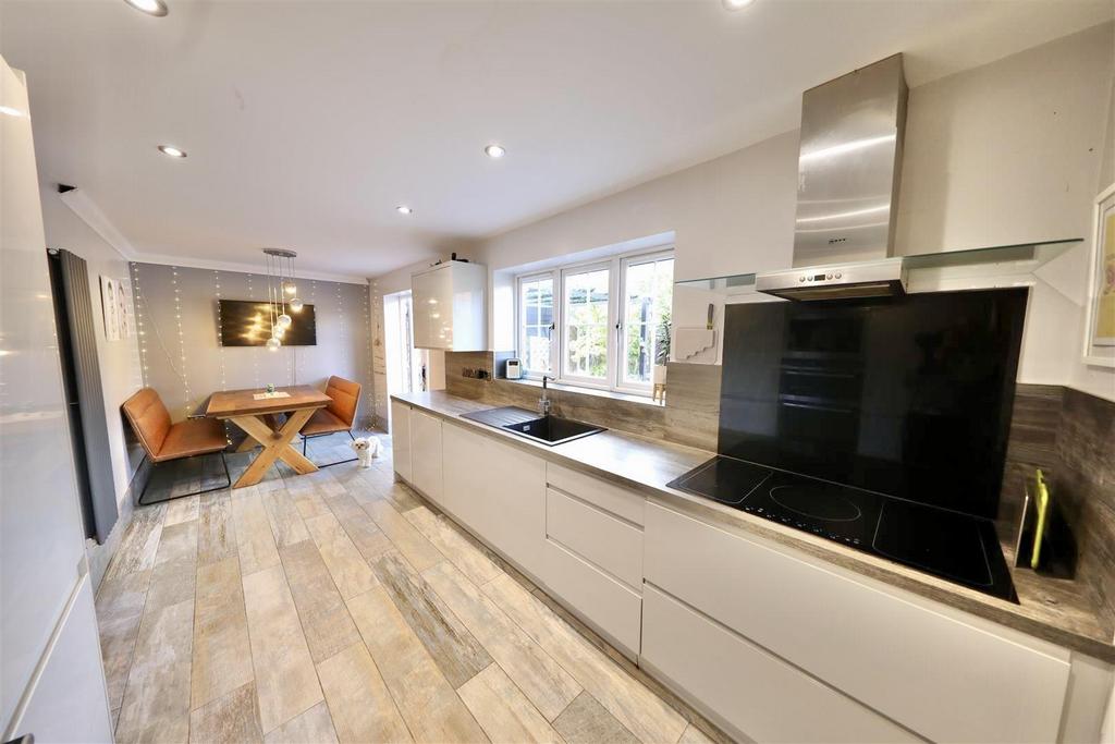Kitchen diner