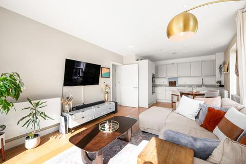 2 bedroom apartment for sale, West Parkside, London SE10