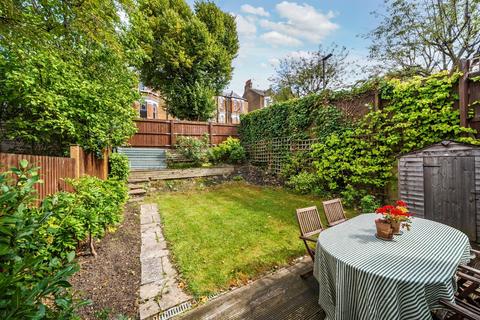 2 bedroom flat for sale, Sarre Road, West Hampstead, London, NW2