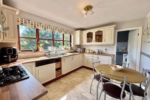 4 bedroom detached house for sale, Reservoir Road, Whaley Bridge, High Peak