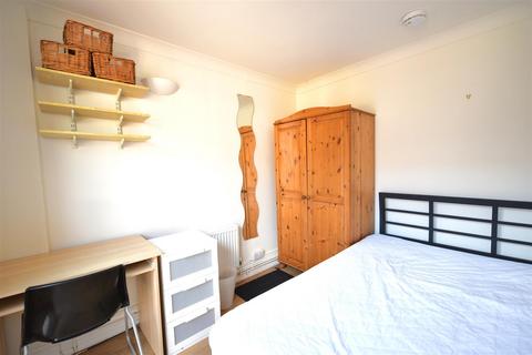 undefined, Room 3, 38 Trafalgar Street, York