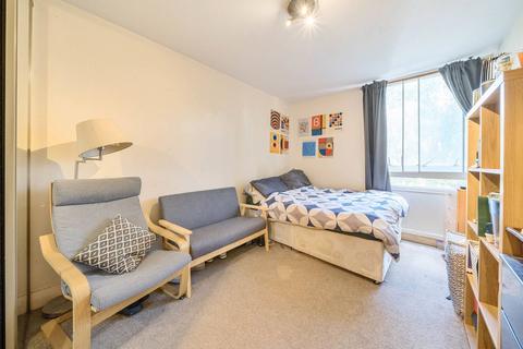 Eagle Heights, Clapham Junction, London, SW11