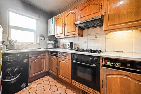 2 bedroom end of terrace house for sale, Elms Lane, Wembley