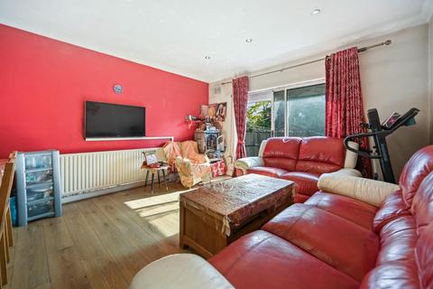 2 bedroom end of terrace house for sale, Elms Lane, Wembley