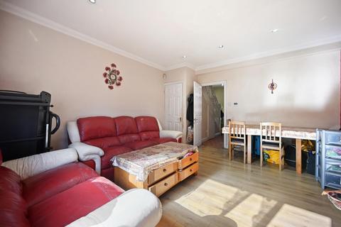 2 bedroom end of terrace house for sale, Elms Lane, Wembley
