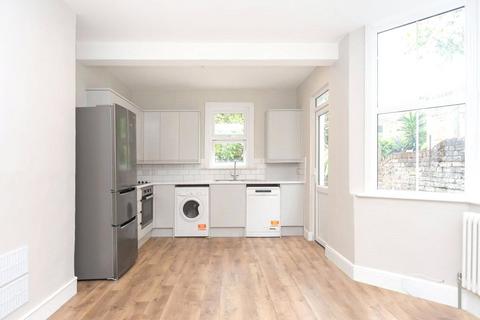 2 bedroom apartment for sale, Racton Road, London, SW6