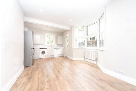 2 bedroom apartment for sale, Racton Road, London, SW6