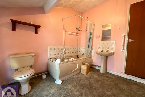 2 bedroom terraced house for sale, Meadow Street, Llanhilleth