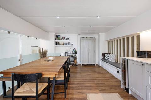 2 bedroom flat for sale, Bow Brook House, Gathorne Street, Bethnal Green, London, E2