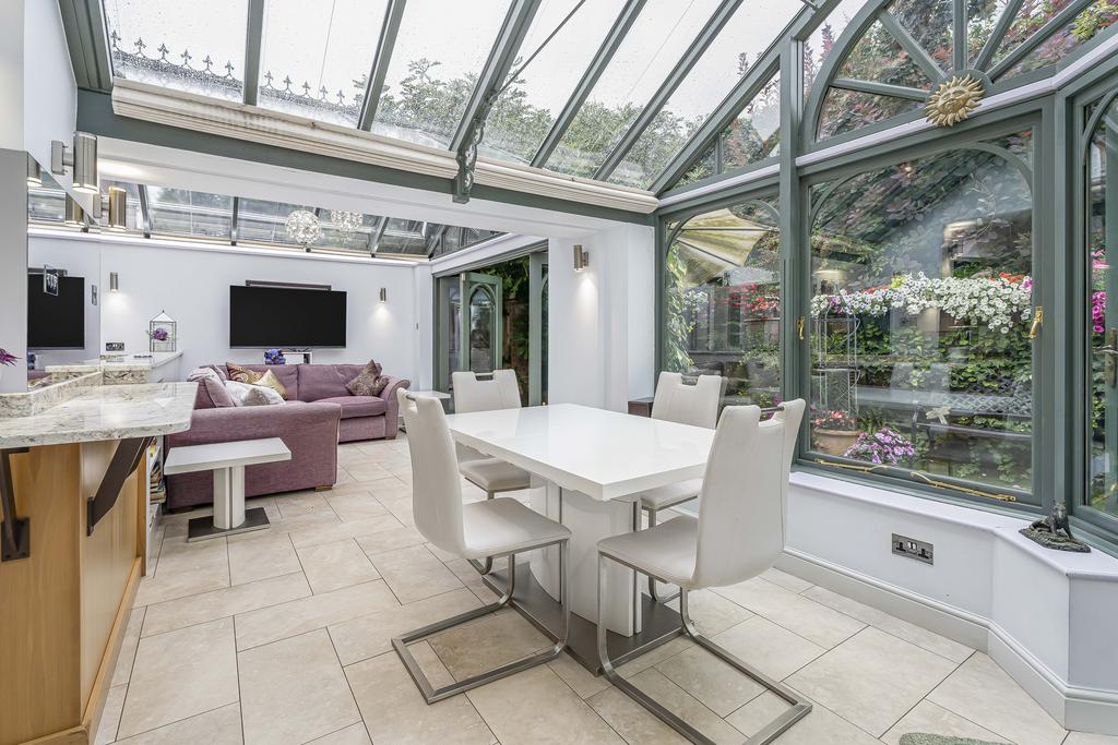 Kitchen/Breakfast Room