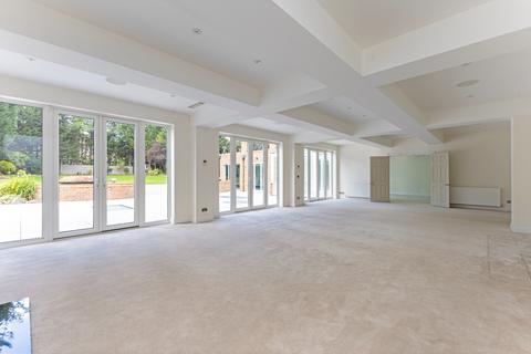 8 bedroom detached house to rent, The Bishops Avenue, London N2
