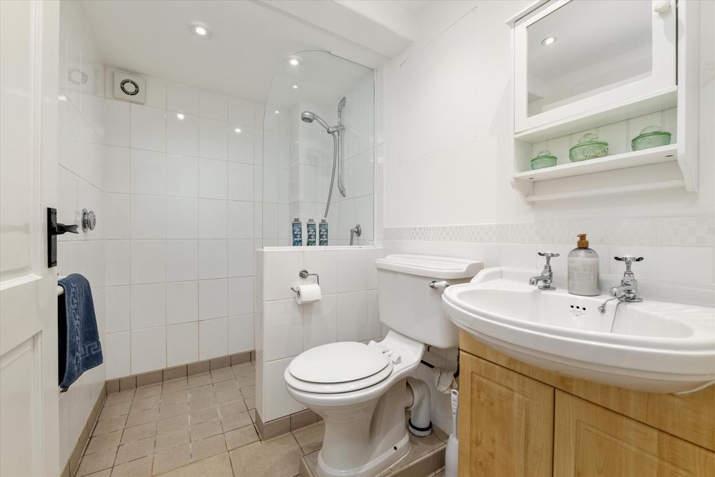 Annexe Shower Room