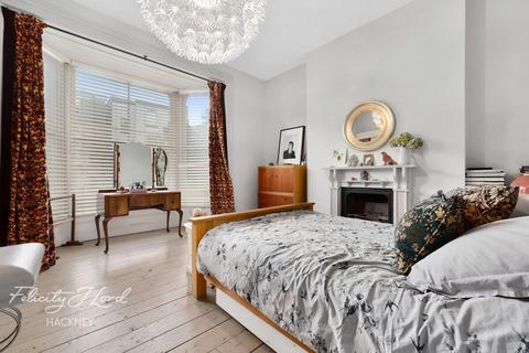 undefined, Richmond Road, LONDON E8