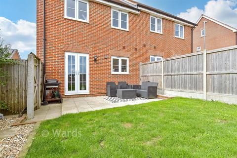 9 Red Kite Road, Whitfield, Dover, CT16 3FY