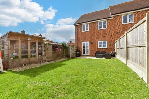 9 Red Kite Road, Whitfield, Dover, CT16 3FY