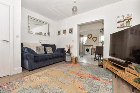9 Red Kite Road, Whitfield, Dover, CT16 3FY