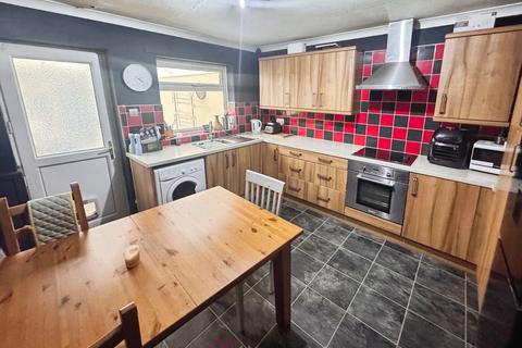 2 bedroom terraced house for sale, Lower Kenyon Street, Doncaster DN8