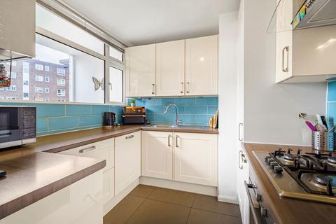3 bedroom flat for sale, Kersfield Road, London SW15