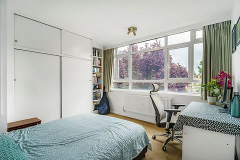 3 bedroom flat for sale, Kersfield Road, London SW15
